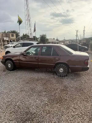 Mercedes-Benz 200E 1998 Brown