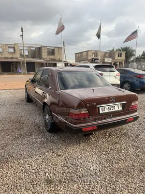 Mercedes-Benz 200E 1998 Brown