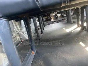 Toyota HiAce 2006 Grey