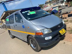 Toyota HiAce 2006 Grey