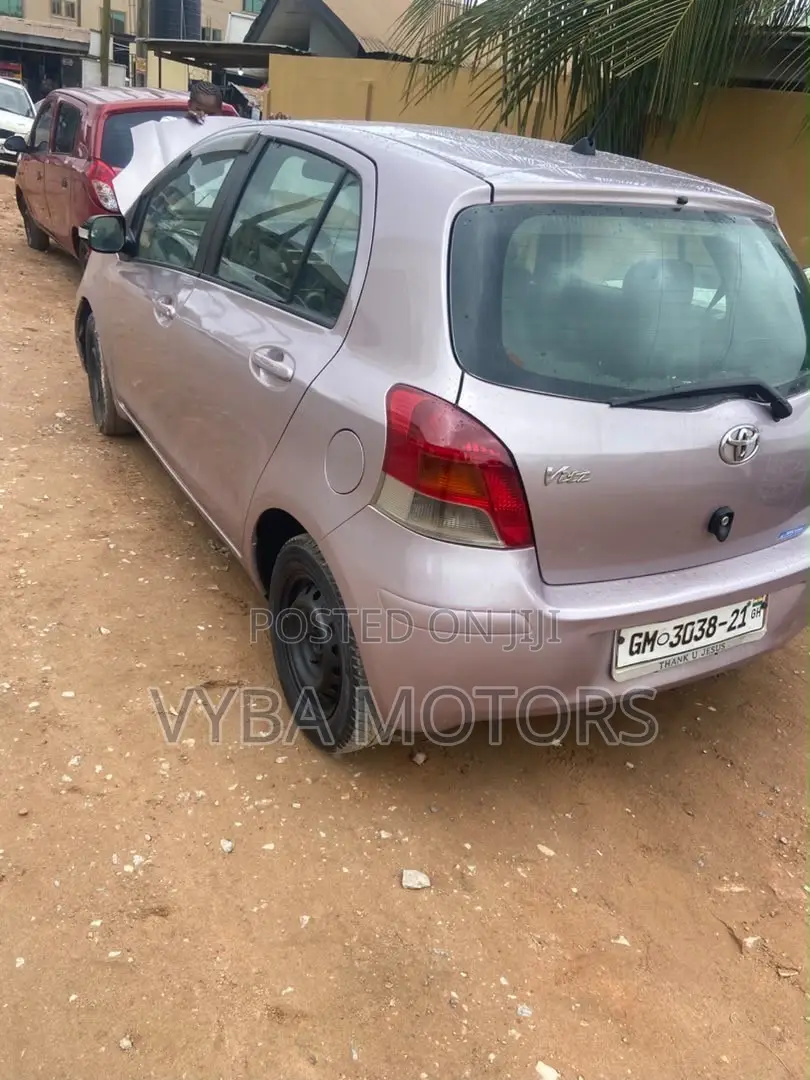 Toyota Vitz 2010 Burgundy