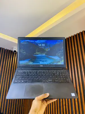 Laptop Dell Latitude 3500 8GB Intel Core i5 SSD 256GB