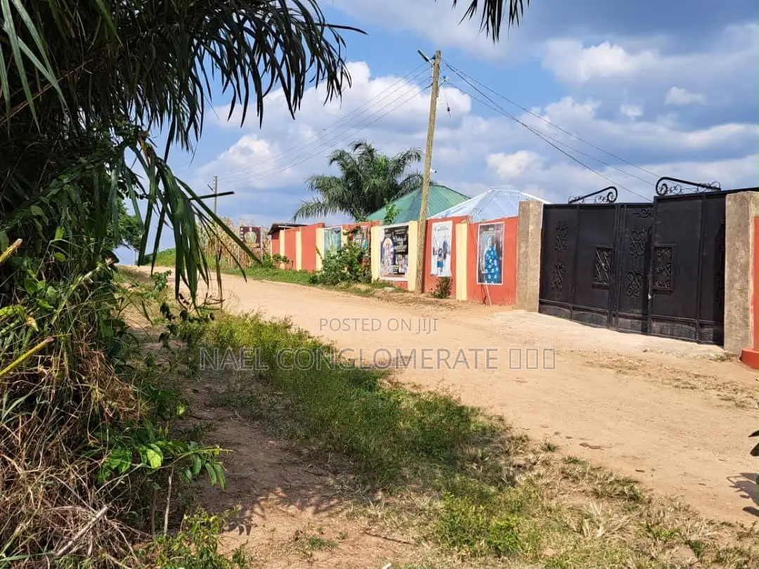 Plots of Land at Teacher Mante