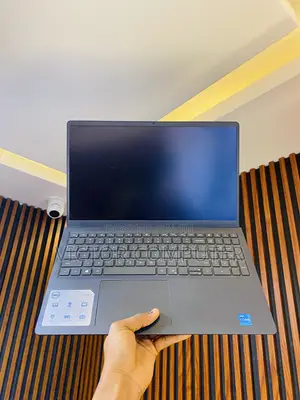 Laptop Dell Inspiron 15 3530 16GB Intel Core i5 SSD 512GB