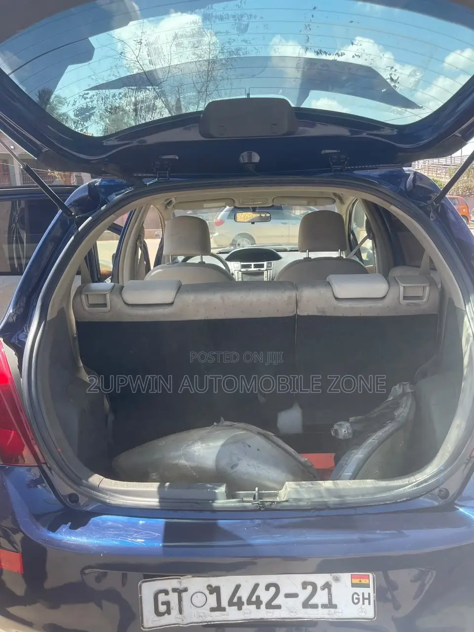Toyota Vitz 2010 Blue