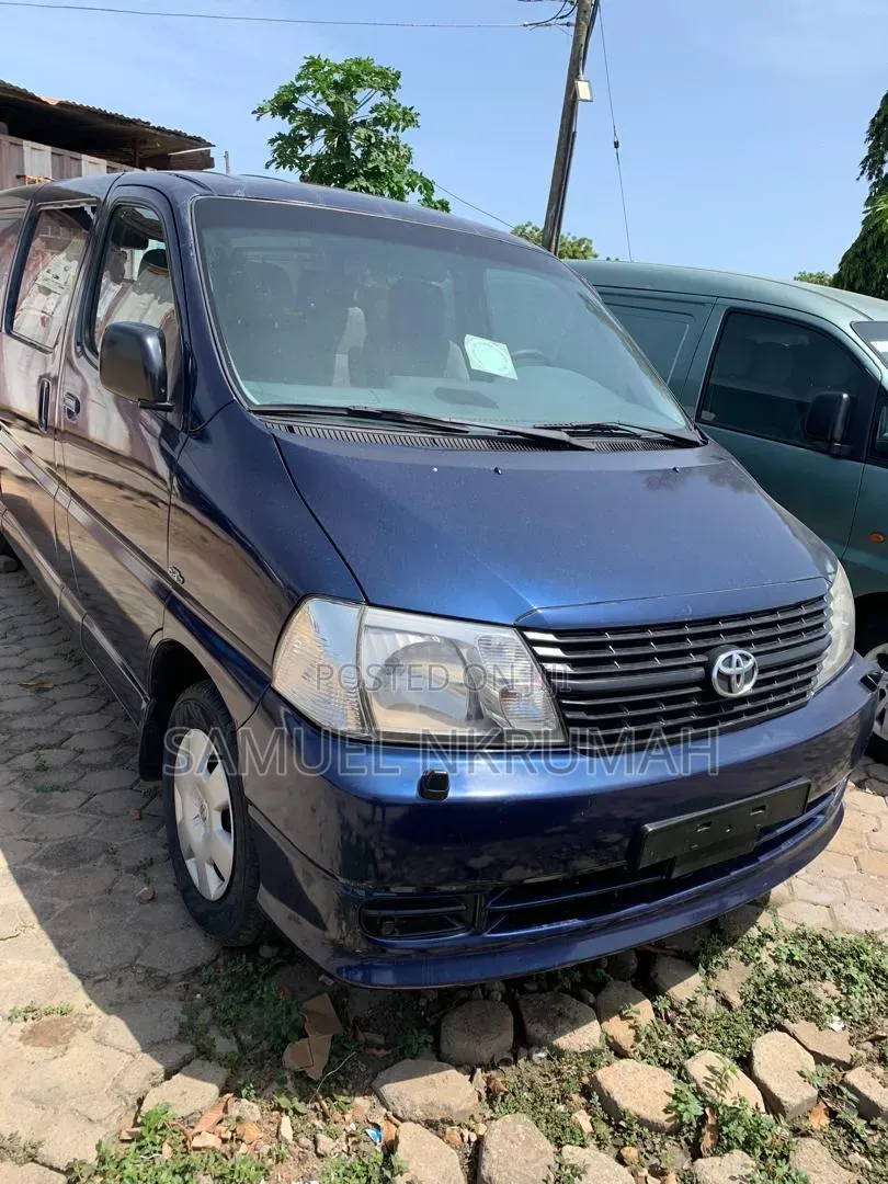 Toyota HiAce 2004 Blue