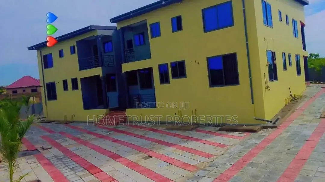 8bdrm Apartment in Kasoa Jei River, Pentecost for sale