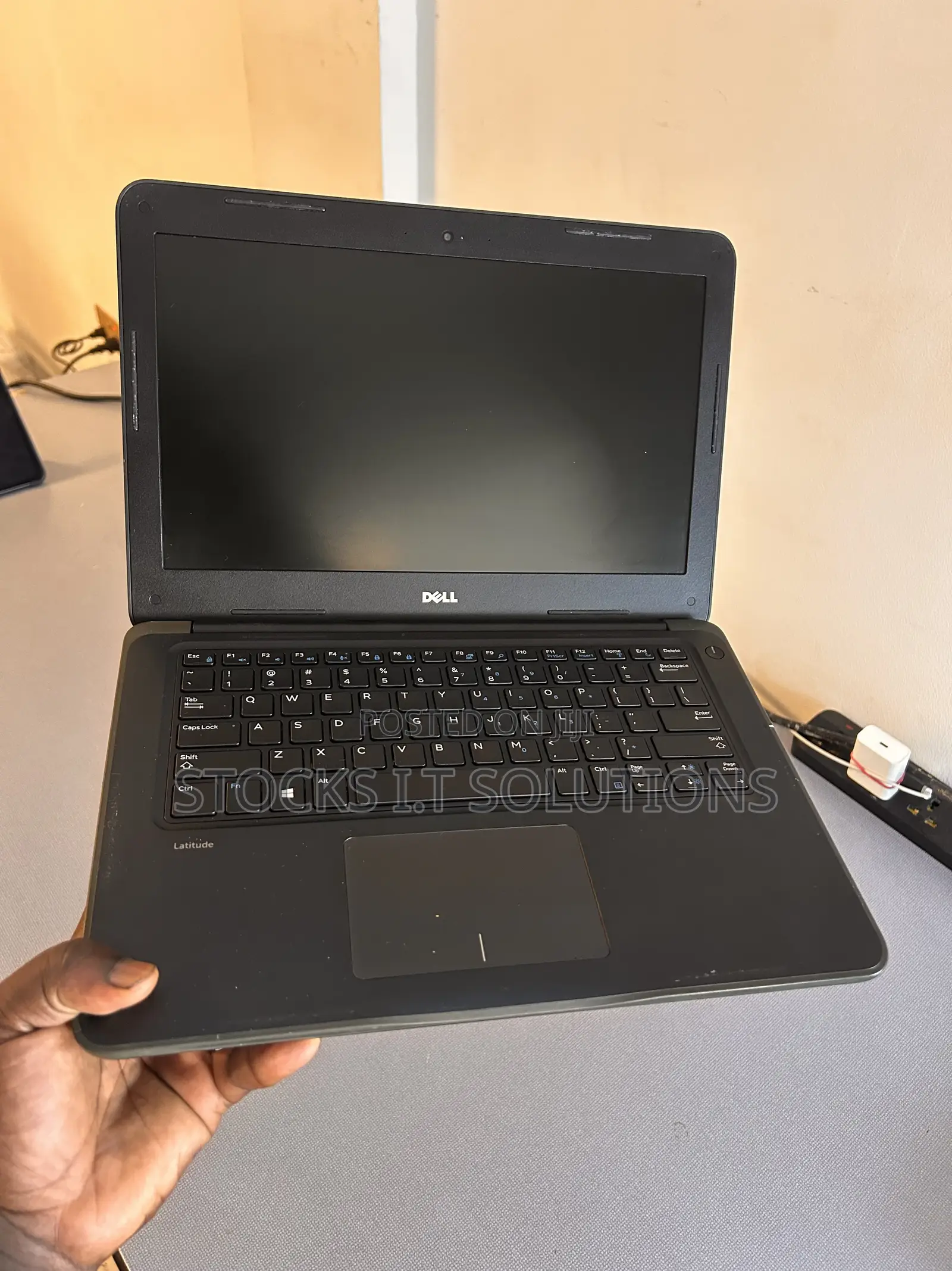 Laptop Dell Latitude 13 3380 4GB Intel Core i3 HDD 500GB