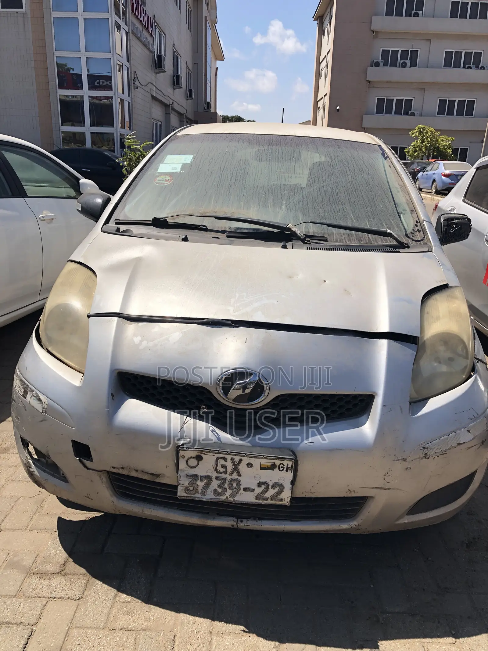 Toyota Vitz 1.3 FWD 5dr 2010 Gray