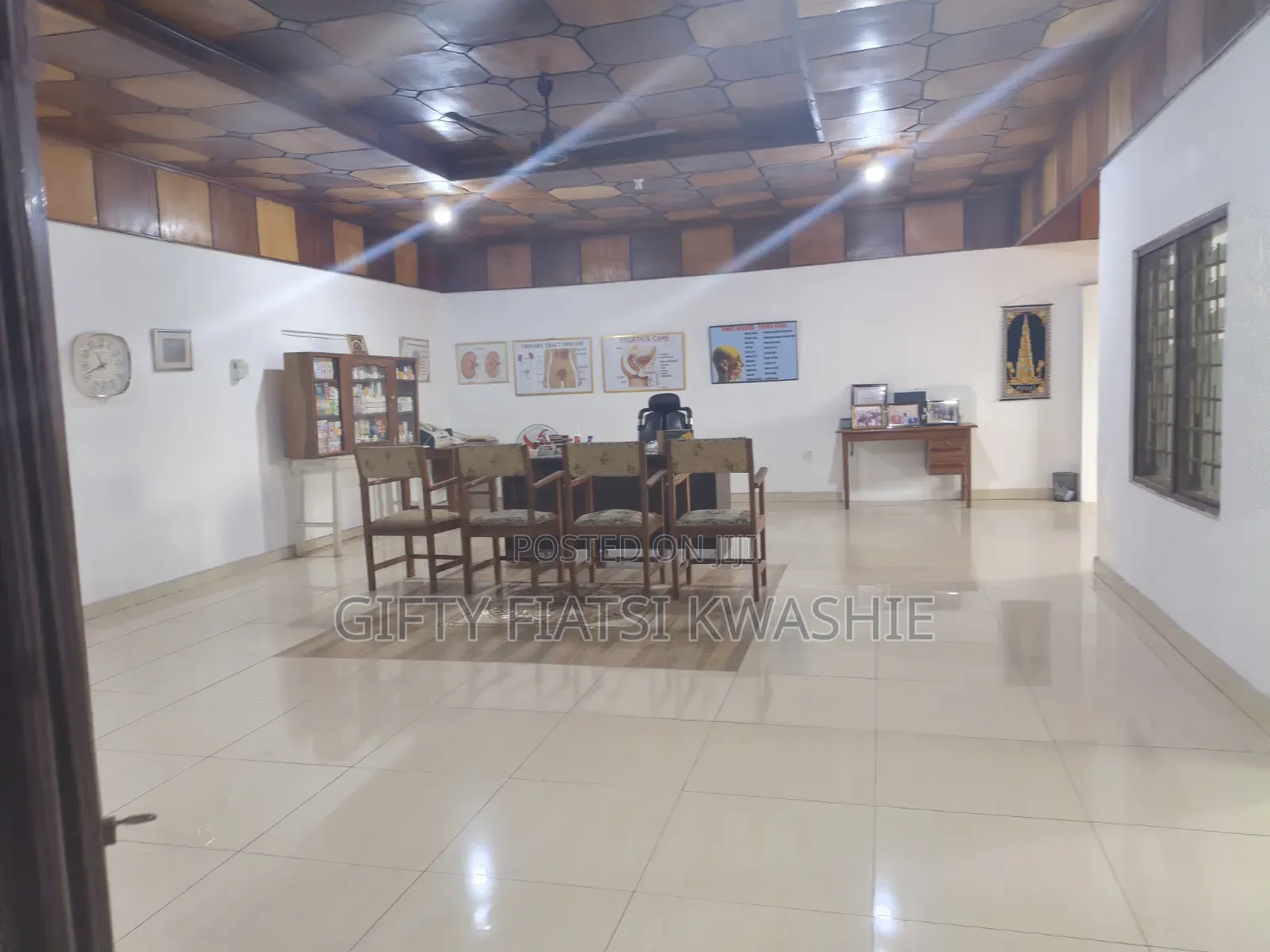 20bdrm House in Parakou Estate, Kumasi Metropolitan for sale