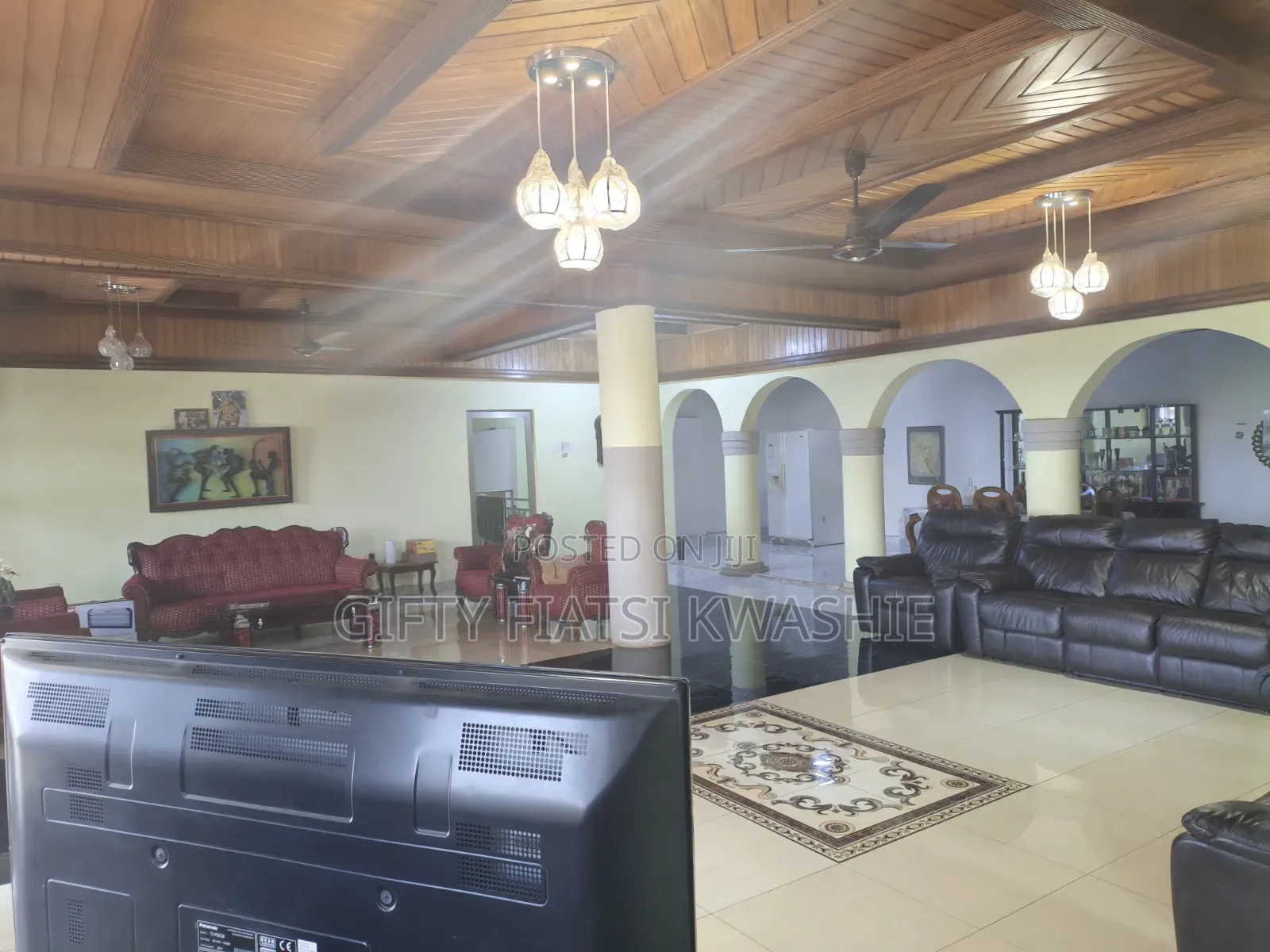 20bdrm House in Parakou Estate, Kumasi Metropolitan for sale