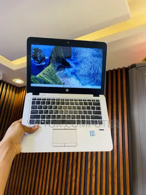 Laptop HP EliteBook 820 G3 8GB Intel Core i5 SSD 256GB