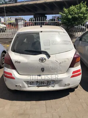 Toyota Vitz 1.3 FWD 5dr 2010 White