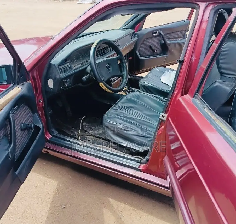 Mercedes-Benz 190 1993