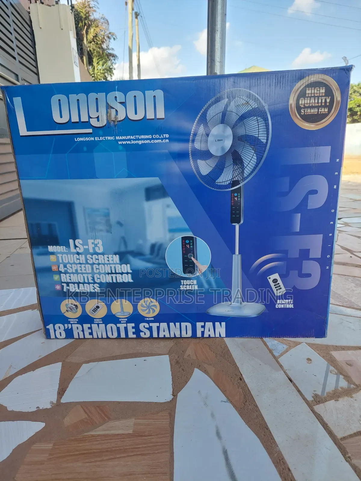 Black Longson Electric Fan With Remote