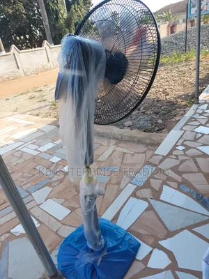 Black Longson Electric Fan With Remote