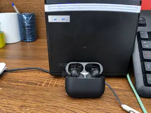 Matte Black Airpods Pro 2 ( 2nd Gen )