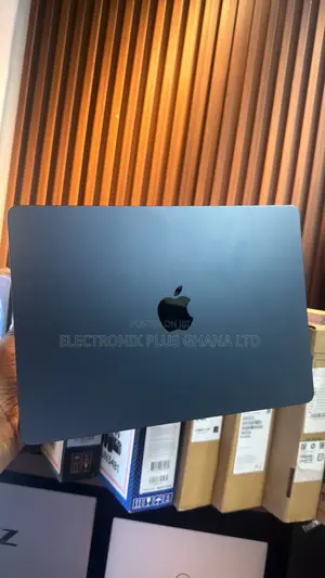Laptop Apple MacBook Air 2024 M3 8GB Apple M3 SSD 256GB