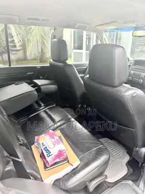 Mitsubishi Pajero V80 3.5 V6 GL/GLS 2015 Gray
