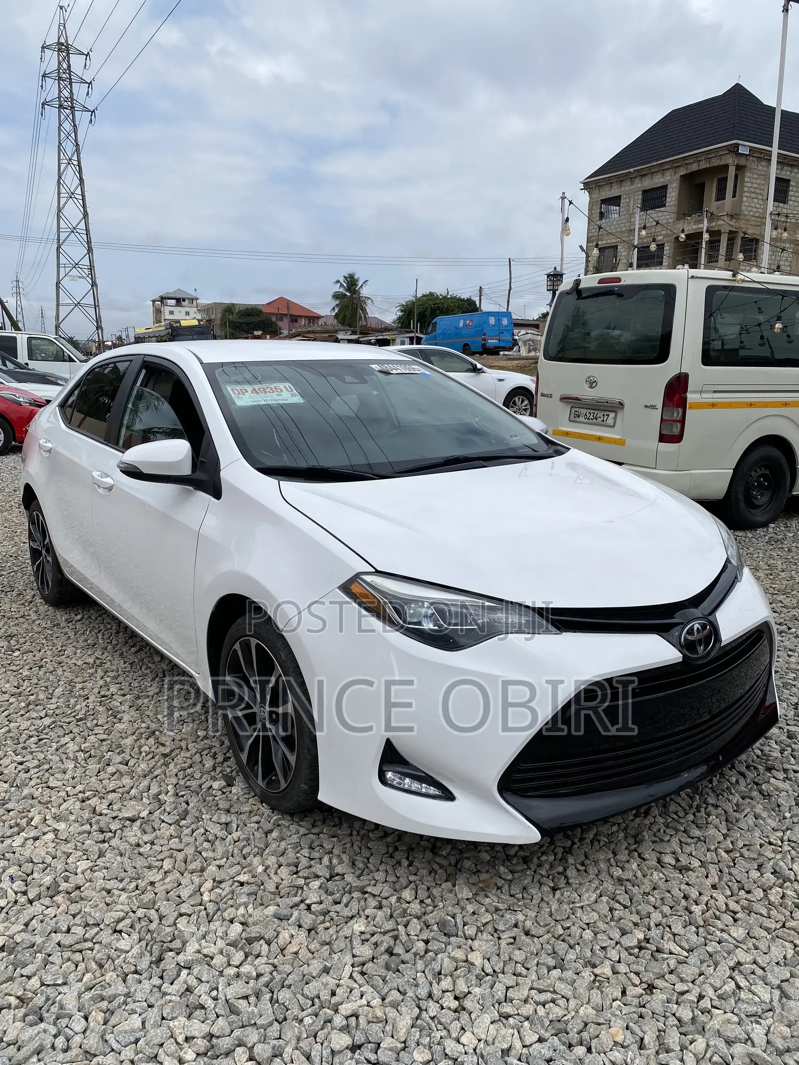 Toyota Corolla SE (1.8L 4cyl 2A) 2018 White