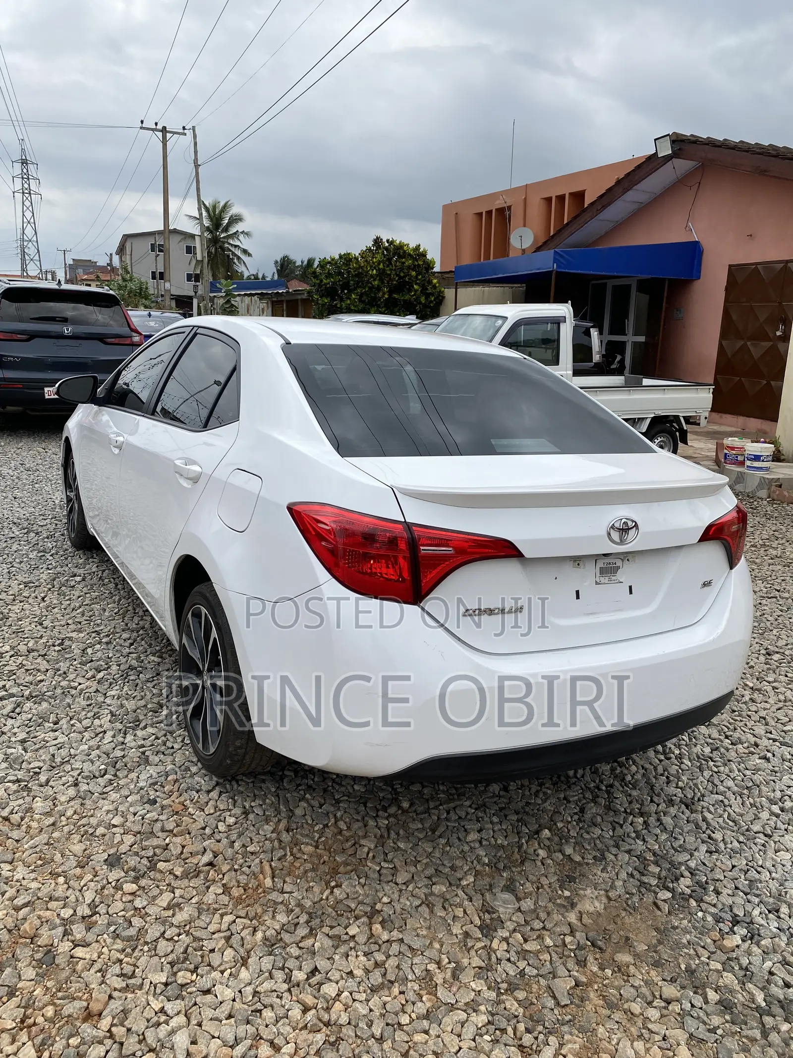 Toyota Corolla SE (1.8L 4cyl 2A) 2018 White