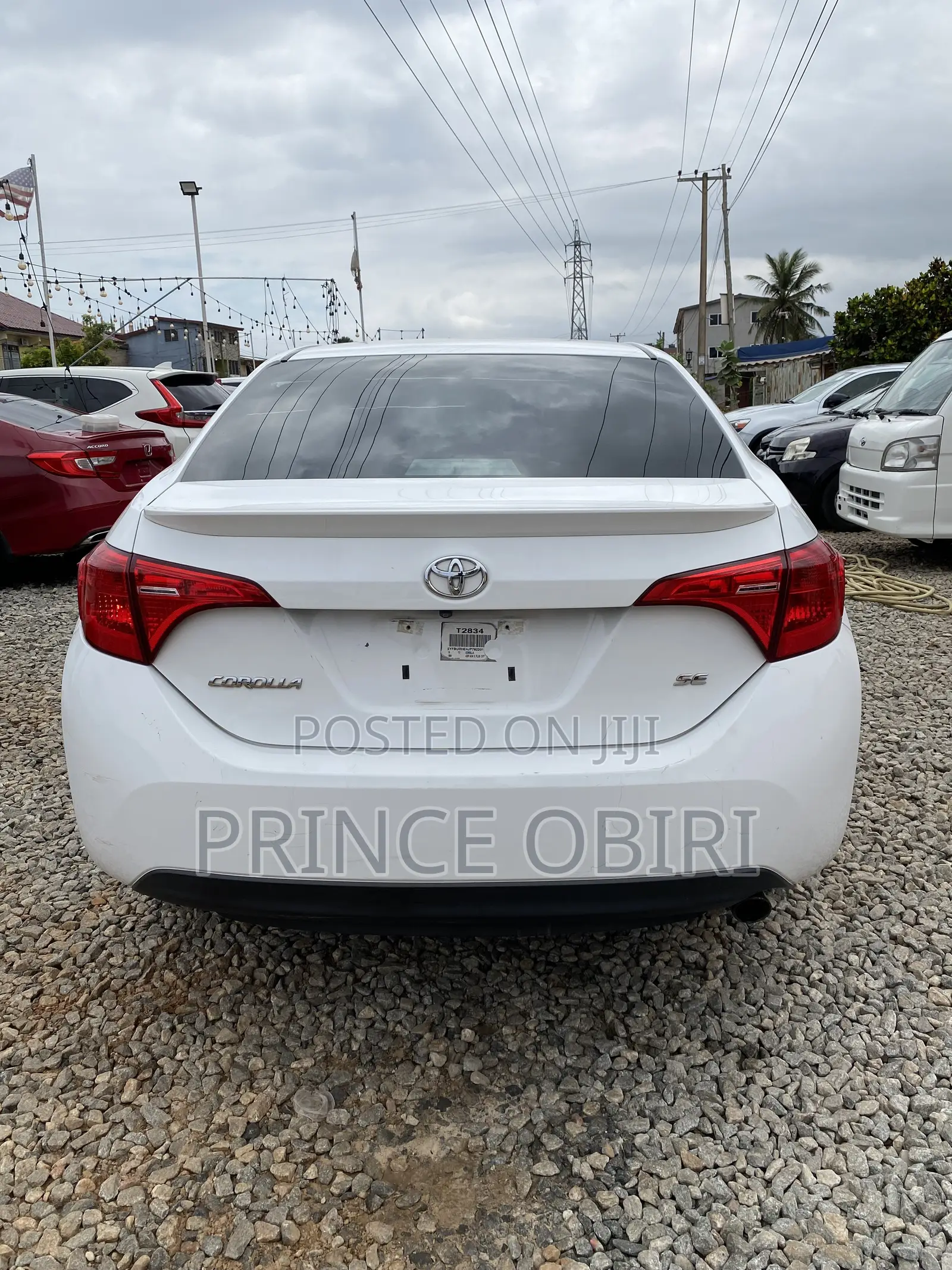 Toyota Corolla SE (1.8L 4cyl 2A) 2018 White