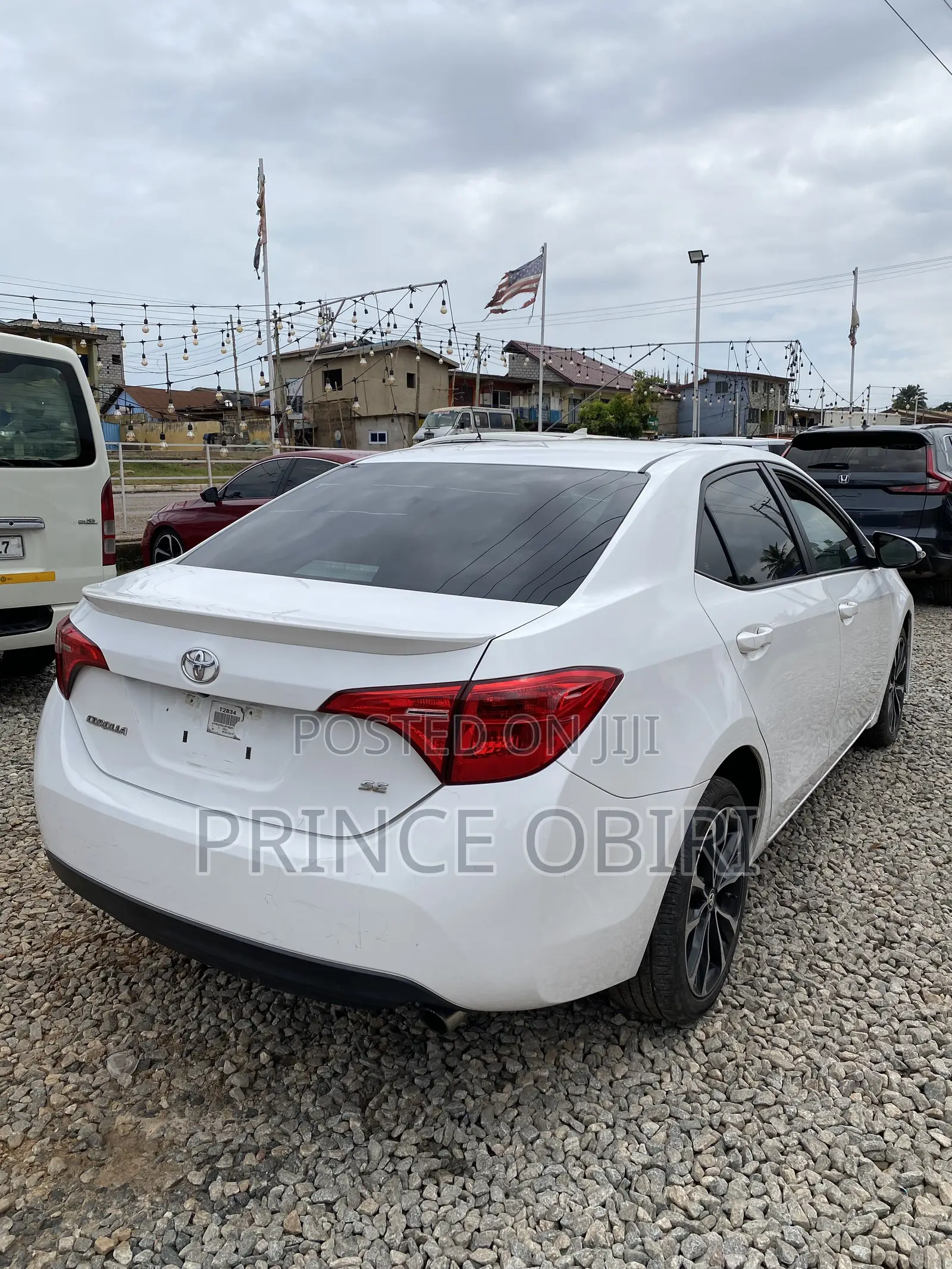Toyota Corolla SE (1.8L 4cyl 2A) 2018 White