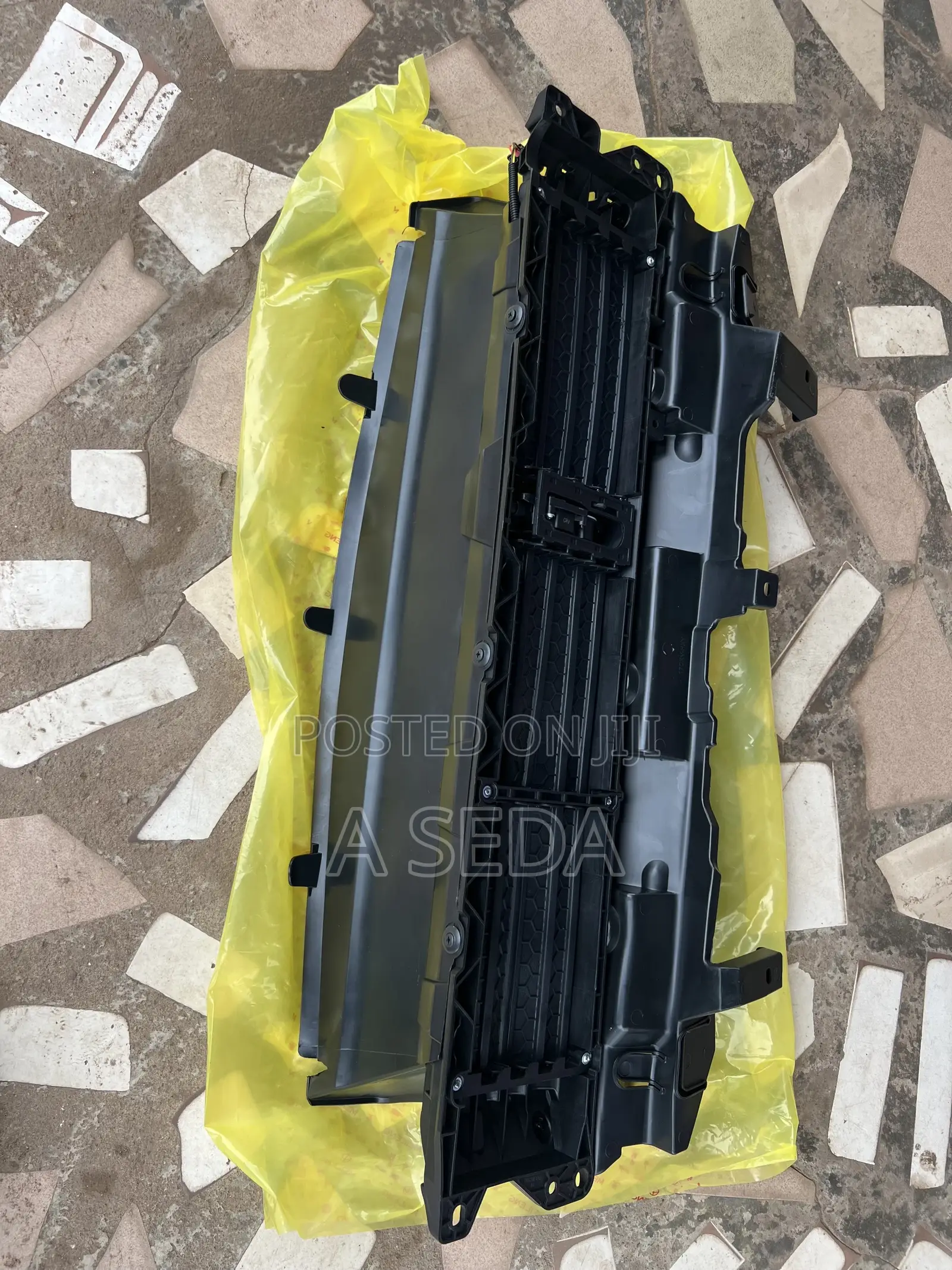 Honda CRV Shutter Grill 2017 2018 2019 2020 2021 2022