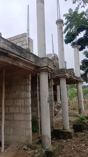 2bdrm House in Bron To Pray Estate, Ejisu-Juaben Municipal for sale