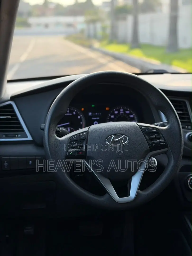 Hyundai Tucson 2016 Red