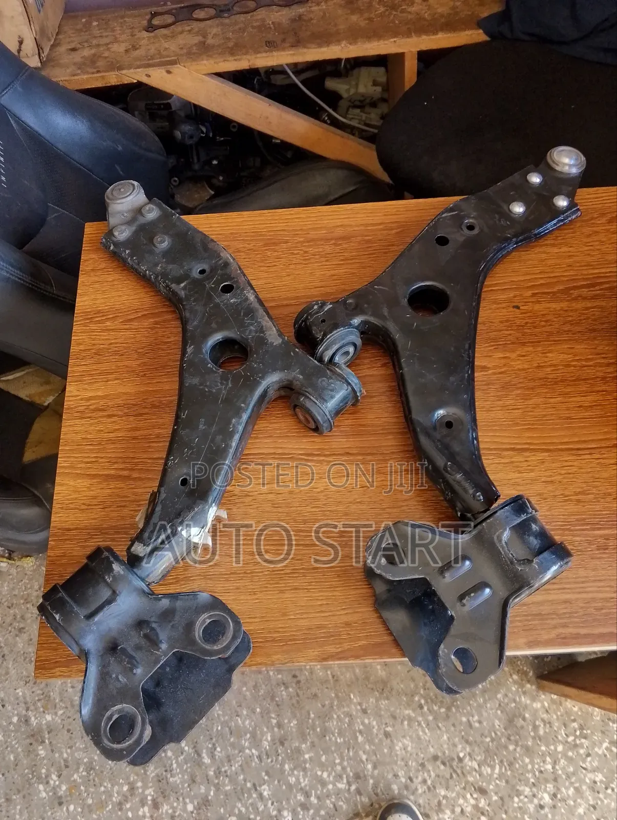 Ford Escape Lower Arm & Ball Joint