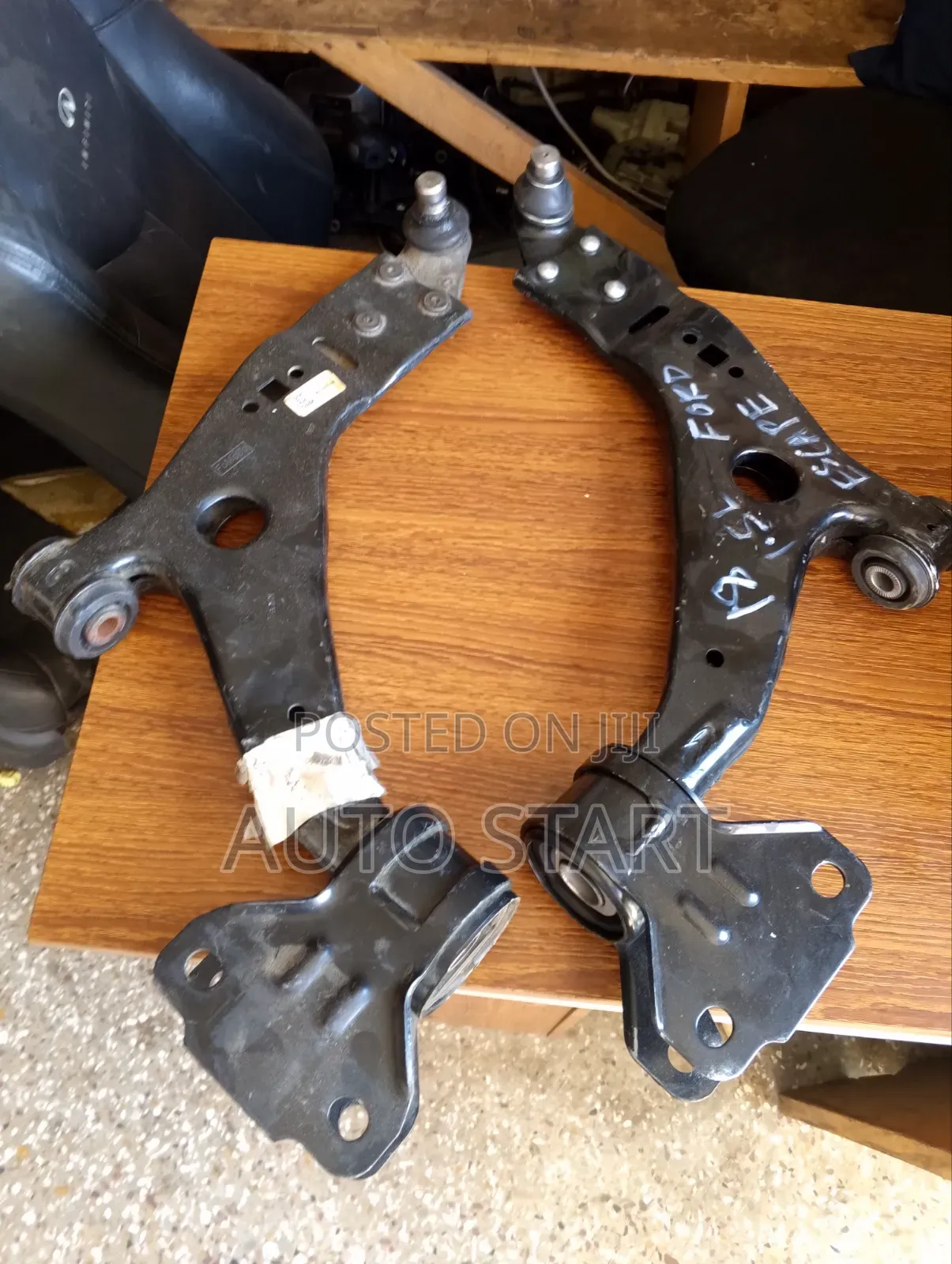 Ford Escape Lower Arm & Ball Joint