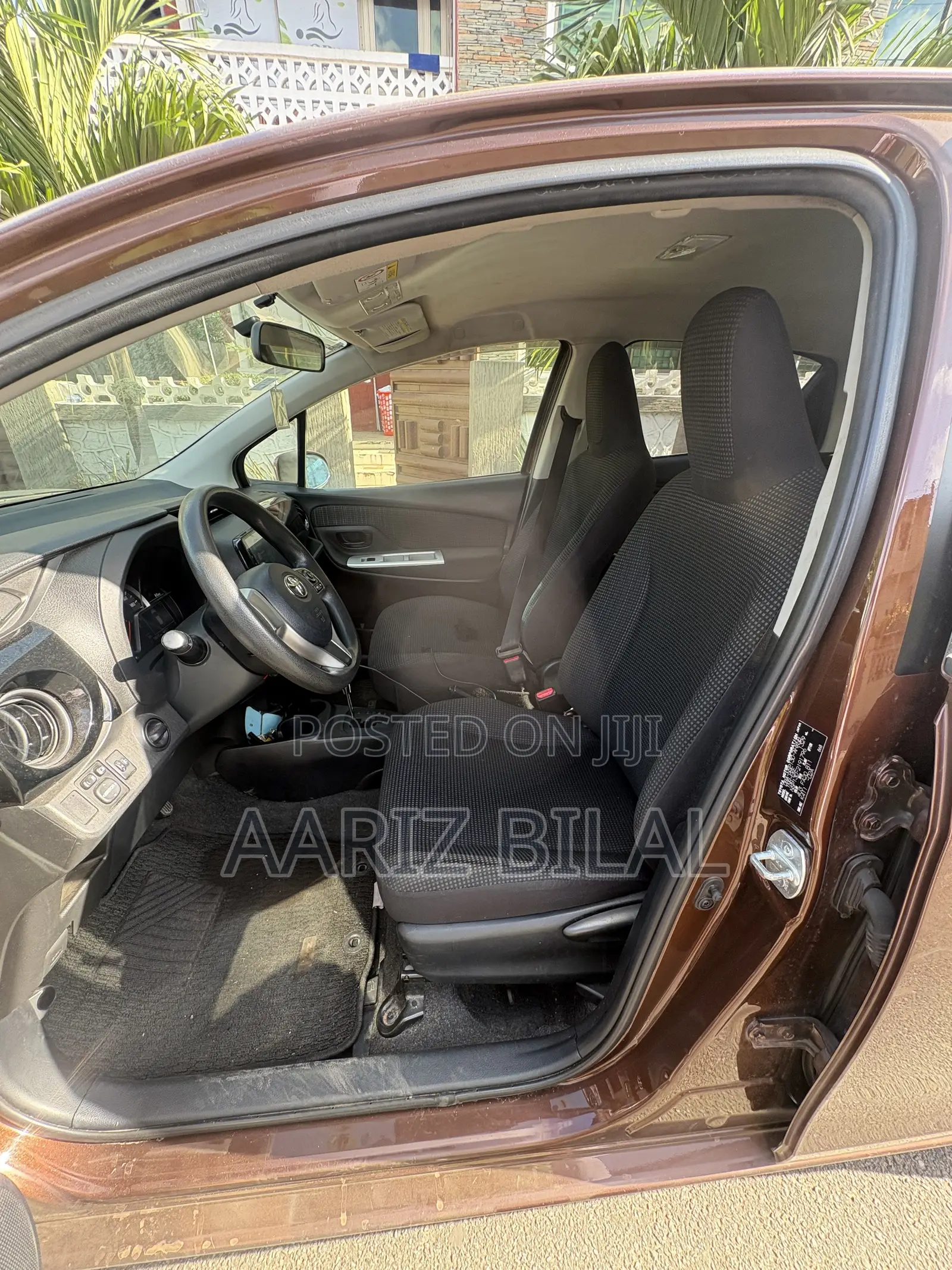 Toyota Vitz 2016 Brown