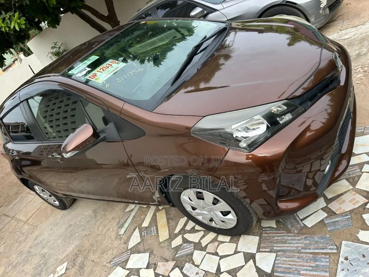 Toyota Vitz 2016 Brown