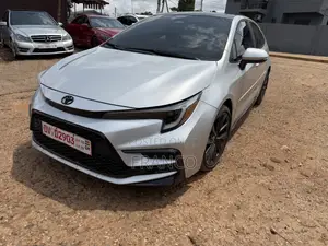 Toyota Corolla XSE 2024 Silver