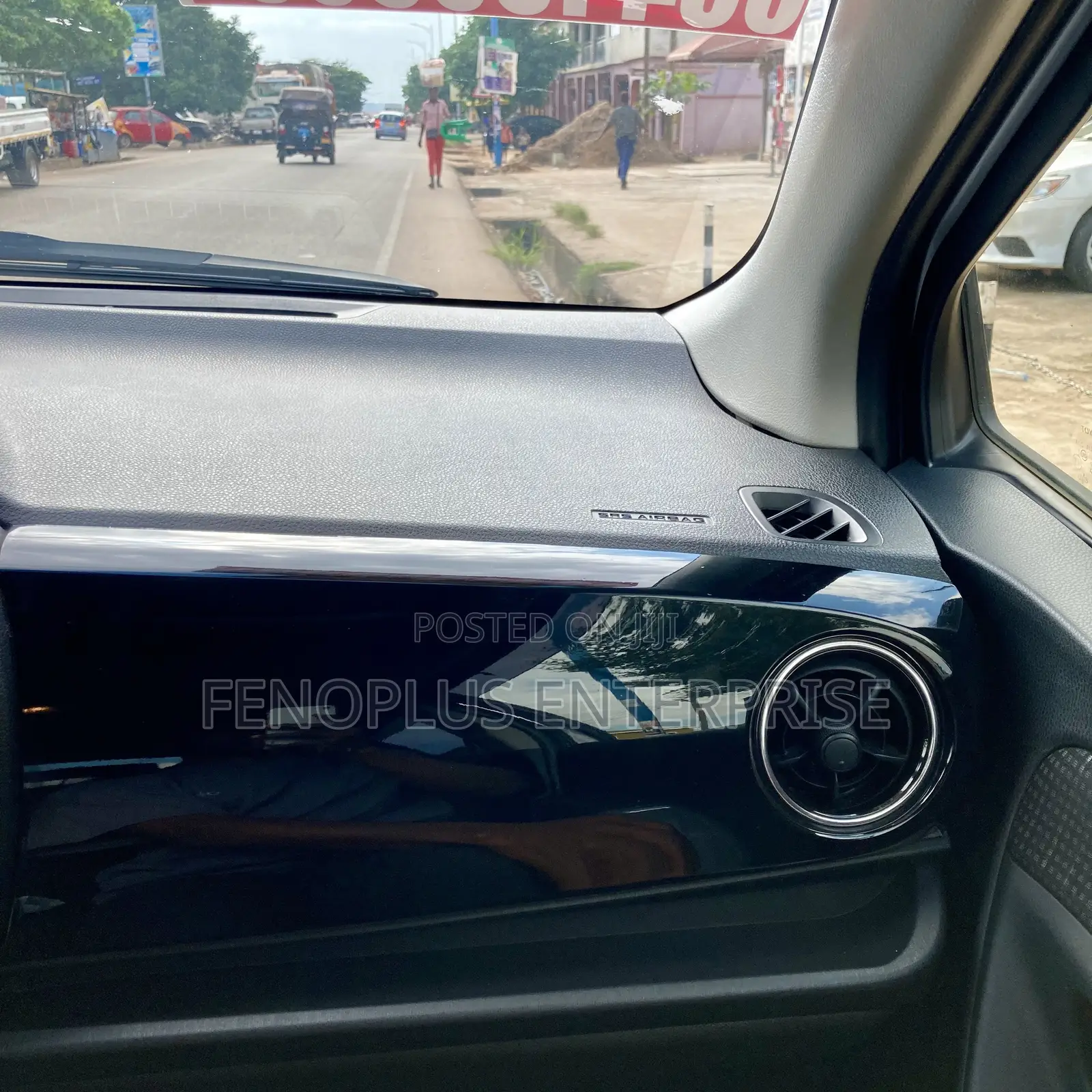Toyota Vitz 2017 White