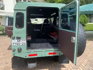 Land Rover Defender Soft Top 4x4 1995 Green
