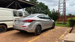 Hyundai Elantra 2016 Silver