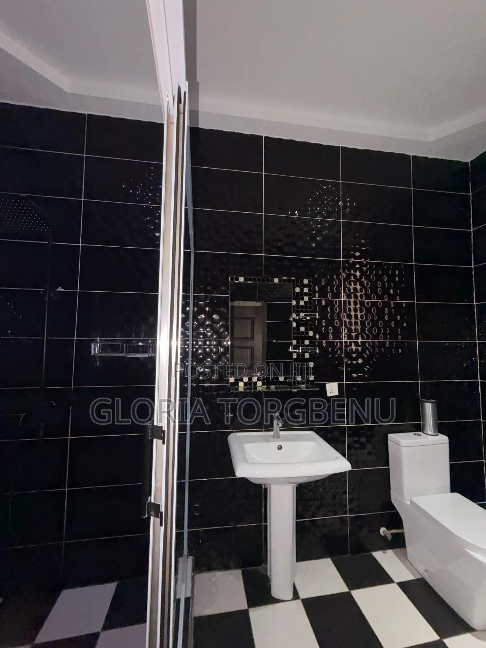 4bdrm House in Ashaley Botwe for rent