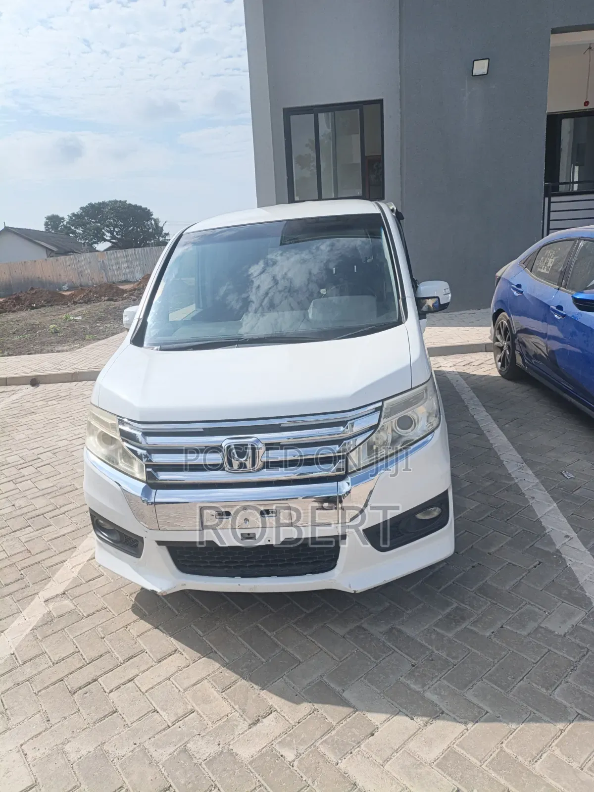 Honda Stepwgn 2012 White