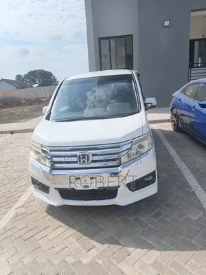 Honda Stepwgn 2012 White