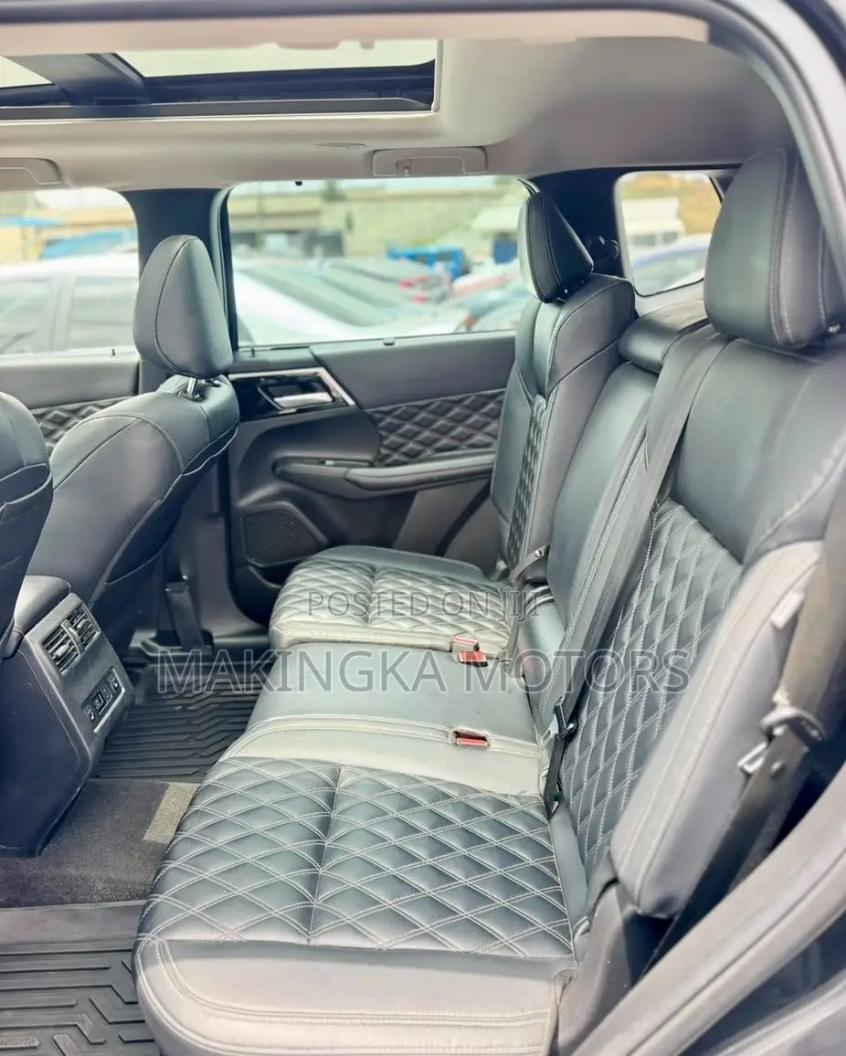Mitsubishi Outlander SEL Black Edition 2024 Black