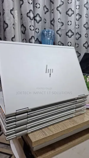 Laptop HP EliteBook 1030 8GB Intel Core i5 SSD 256GB