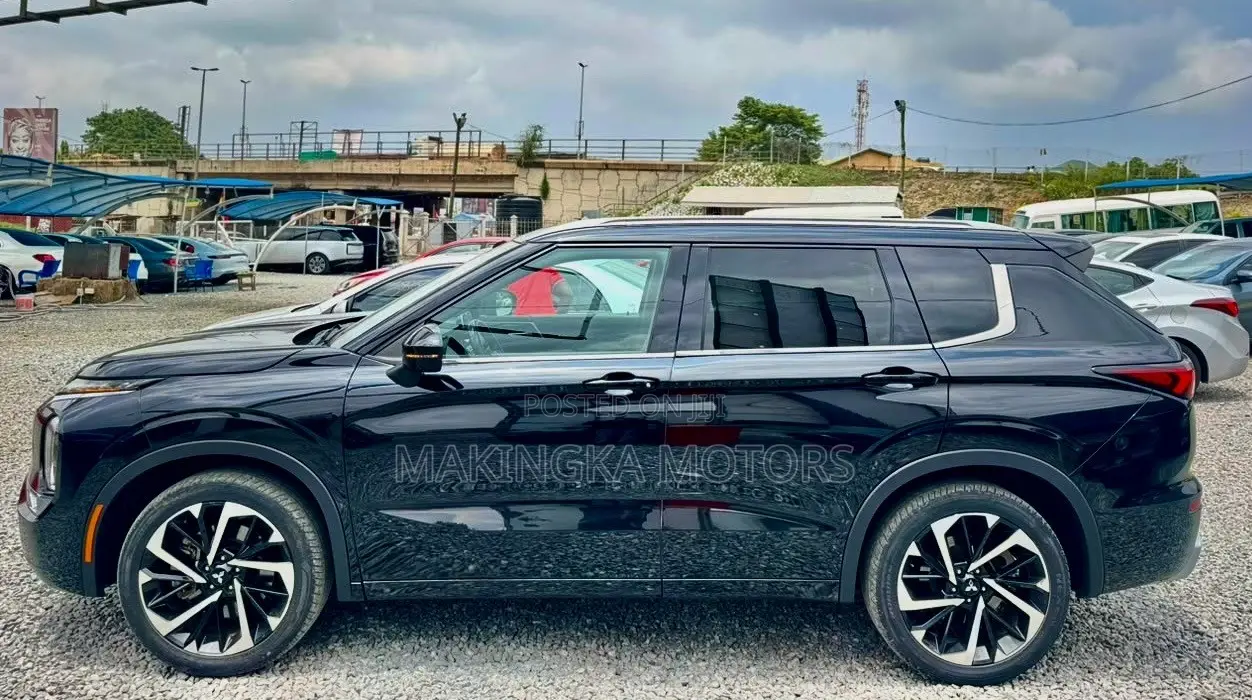 Mitsubishi Outlander SEL Black Edition 2024 Black