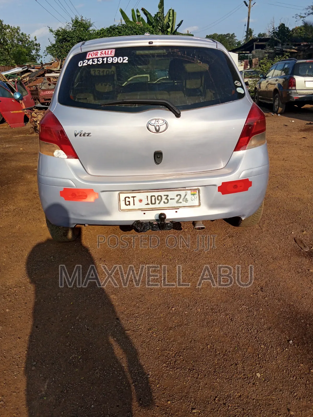 Toyota Vitz 2010 Silver