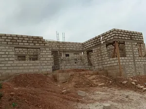 4bdrm House in Born To Pray Estate, Ejisu-Juaben Municipal for sale