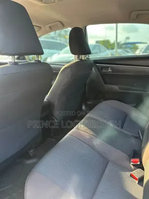 Toyota Corolla LE (1.8L 4cyl 2A) 2019 Silver