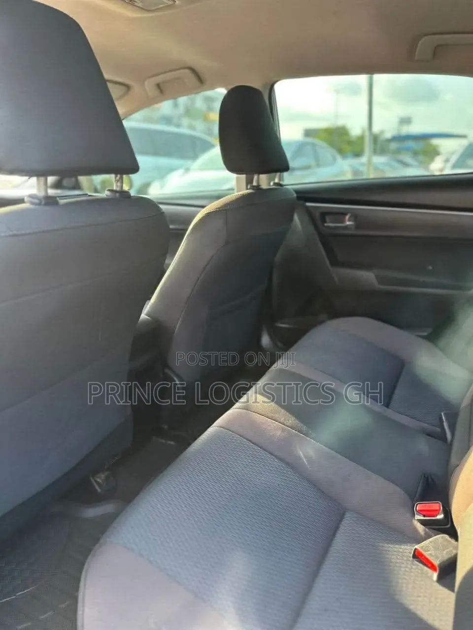 Toyota Corolla LE (1.8L 4cyl 2A) 2019 Silver