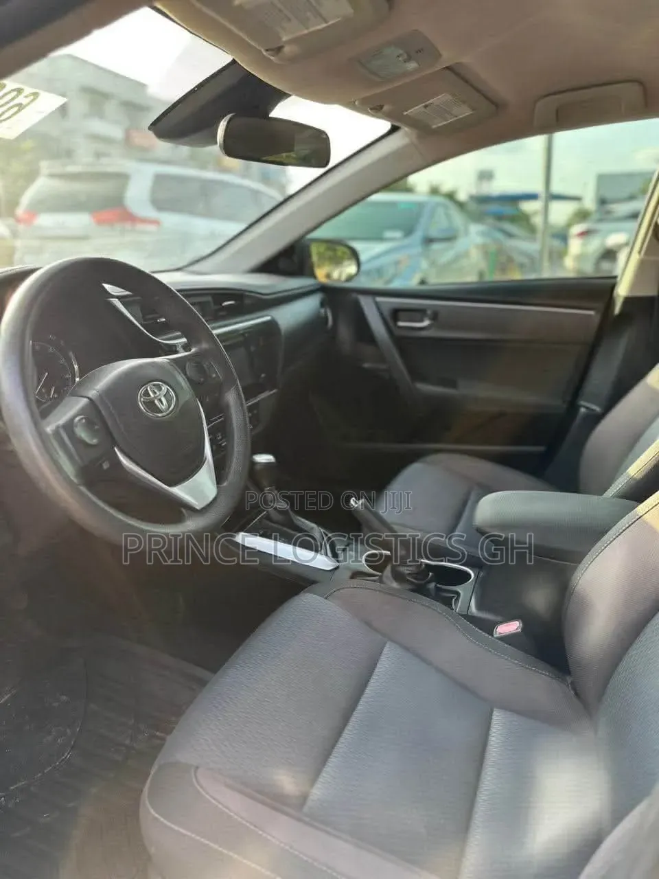 Toyota Corolla LE (1.8L 4cyl 2A) 2019 Silver