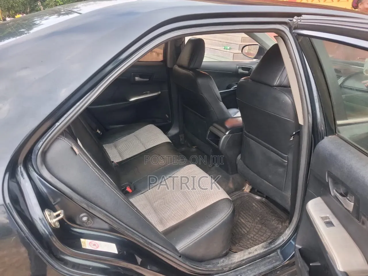 Toyota Camry SE 4dr Sedan (2.5L 4cyl 6A) 2014 Black